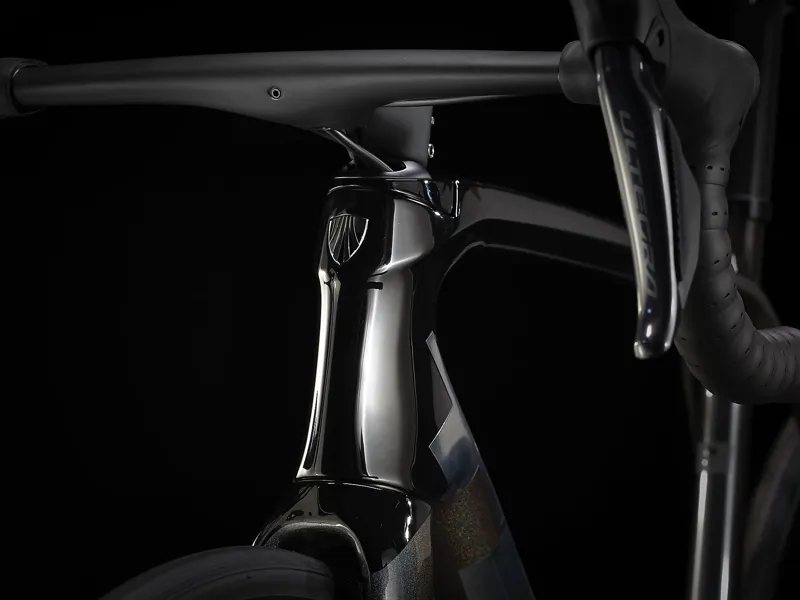 TREK Emonda SLR 7 Road Bike in Dark Prismatic and Black-3